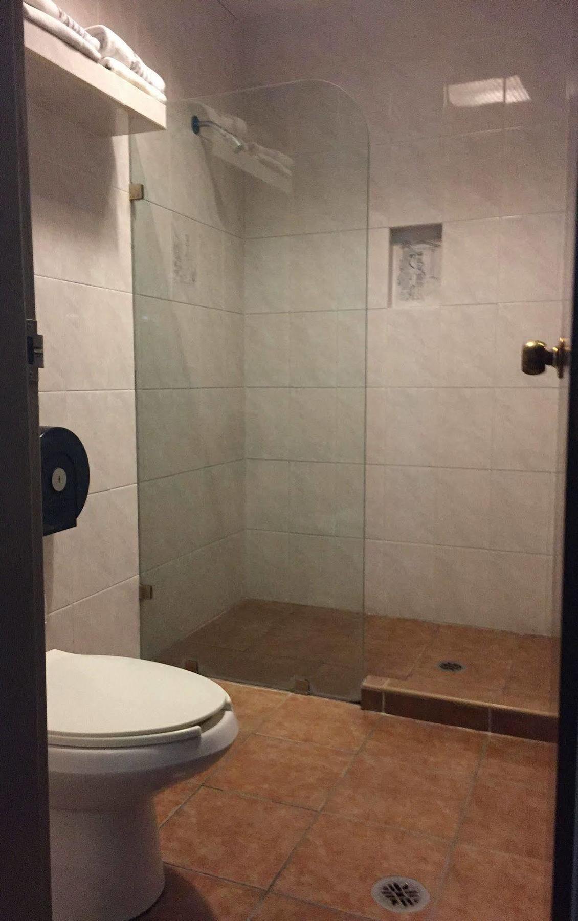 Autoparador Del Valle Hotel 3*